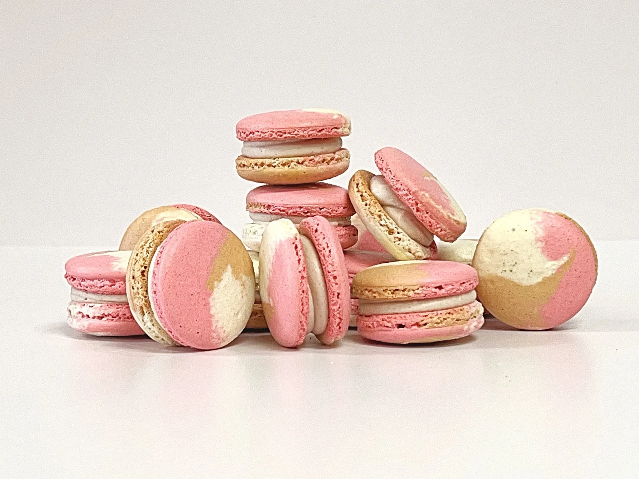 6 Pack Raspberry Praline French Macarons