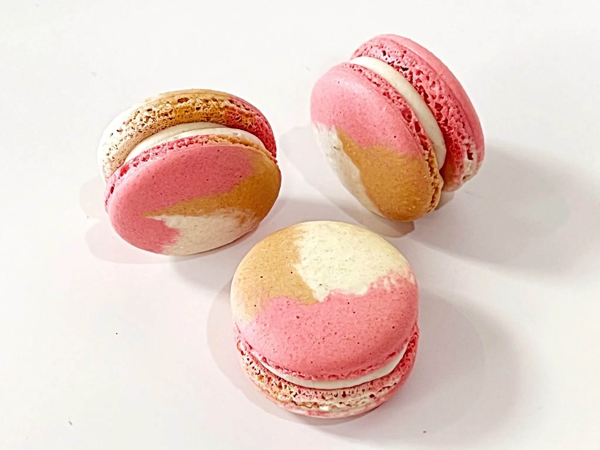 6 Pack Raspberry Praline French Macarons