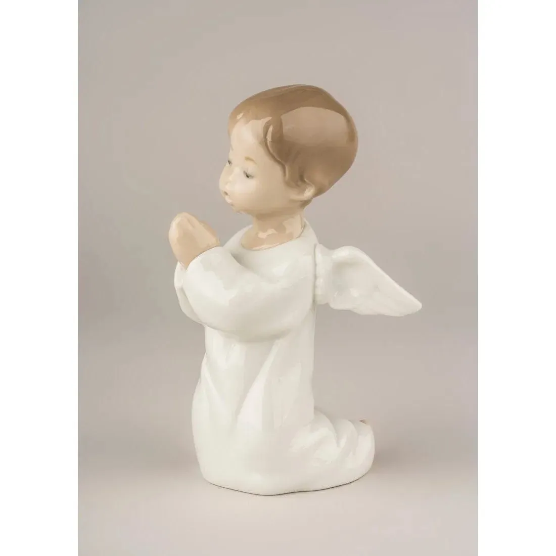 Angel Praying Figurine (Lladro Special Order)