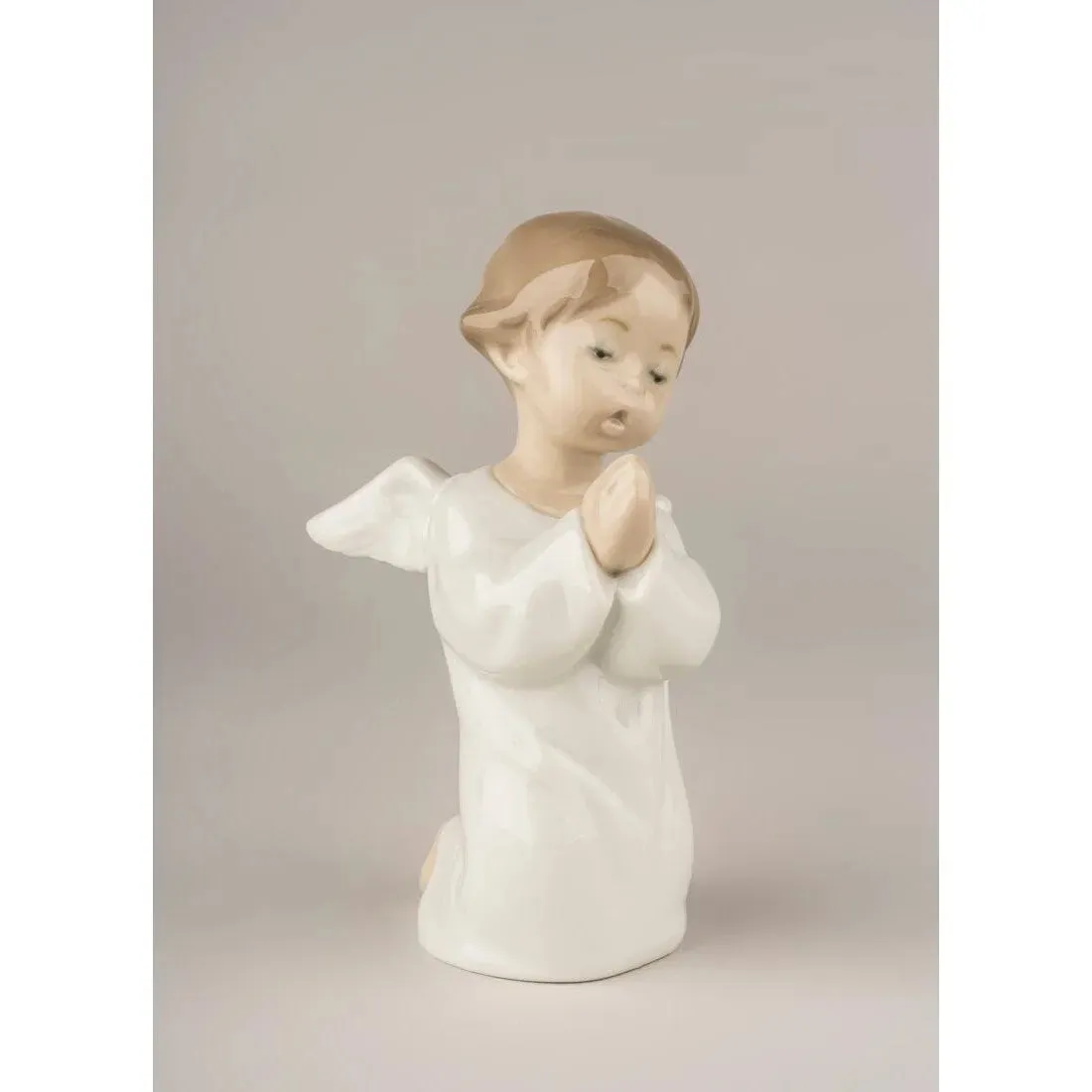 Angel Praying Figurine (Lladro Special Order)