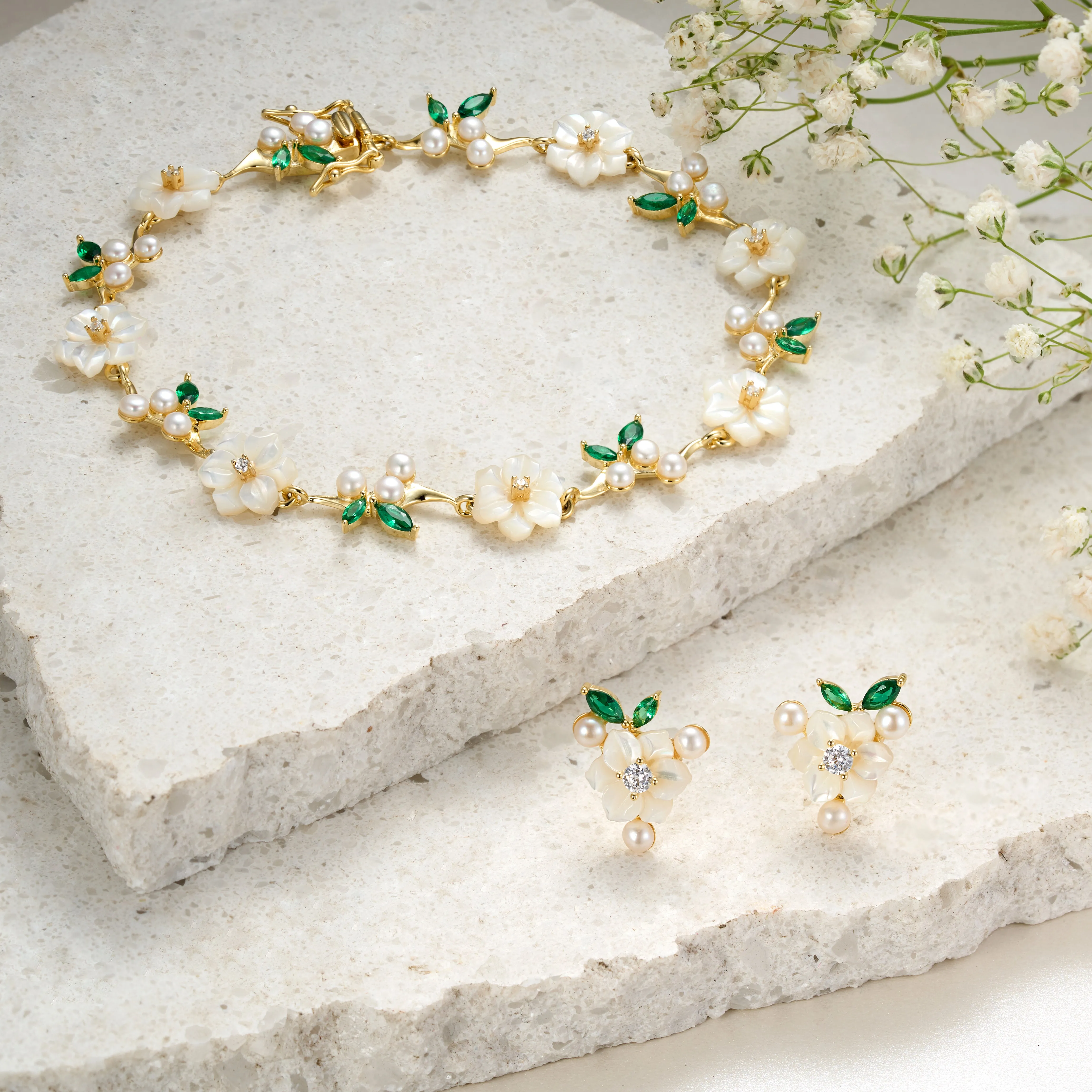 Dainty Posy Necklace